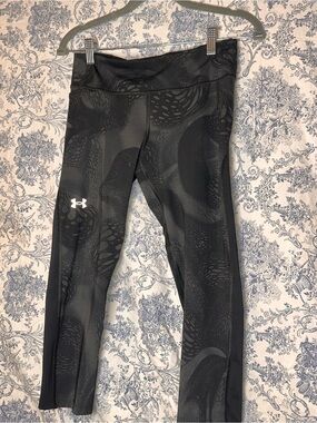 Under Armour Charcoal Abstract-Print Training Capri Leggings